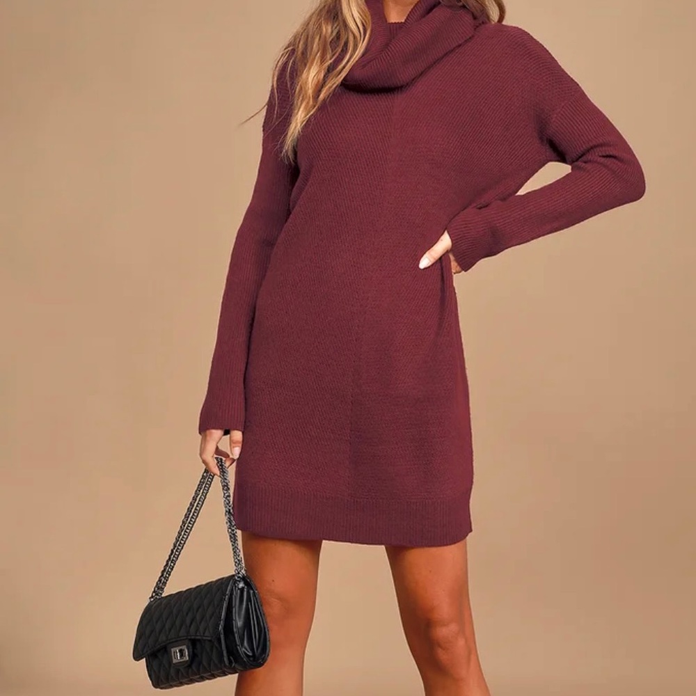BRAND NEW! Lulu’s brand Burgundy Sweater Dress - Size Small